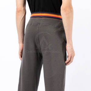 Pantalón de corte regular para hombre, estilo moderno con bolsillos laterales, ideal para uso diario y cómodo para llevar todo el día. - Product Image 5