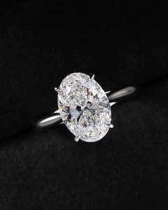 Anillo de Diamante Cultivado en Laboratorio con Corte Oval de Lujo, Anillo de Compromiso Solitario de Oro Blanco, Joyería Elegante para Mujer en Oro de 10K/14K/18K - Product Image 1