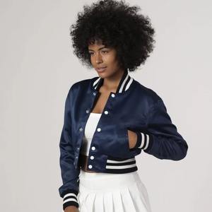 เสื้อแจ็คเก็ตผู้หญิงแบบครอป ผ้าซาตินเมทัลลิก ระบายอากาศได้ดี แขนยาว ทรงวาร์ซิตี้ น้ำหนักเบา ราคาประหยัด - Product Image 6