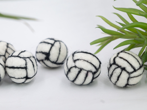 Pelota de Voleibol de Fieltro de Lana a Granel, Hecha a Mano, Negra y Blanca, Educativa, para Niños, Juguete Ético de Comercio Justo, Venta al por Mayor - Product Image 6