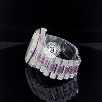 Montre de luxe blanche sertie de diamants Moissanite très demandée avec bracelet en acier inoxydable, bijoux hip-hop de luxe disponibles à la vente