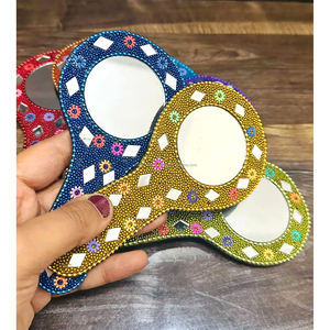 Elegante Espejo de Mano con Cuentas y Brillo, Hecho a Mano por Artesanos, con Agarre Cómodo para el Cuidado Diario, Espejo Cosmético con Cuentas - Product Image 6