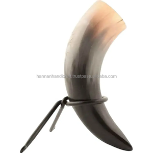 Cuerno para Beber Ecológico de Material Orgánico Pulido con Aspecto Natural, Equipado con Soporte de Hierro, Recuerdo Único Vikingo para Cerveza y Vino - Product Image 3