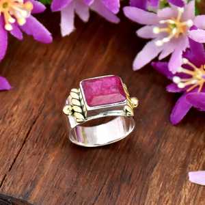 Anillo de banda ancha de rubí indio, piedra de nacimiento de julio, plata de ley 925, joyería de lujo para mujer, regalo de boda, hecho a mano, estilo bohemio elegante - Product Image 3