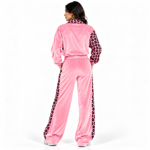 Pink <b>Velour</b> <b>Tracksuit</b> <b>Women</b> Leopard Print Contrast Sleeves Wide Leg Trousers Custom Logo Fashionable Velvet Set OEM Wholesale - Product Image 2