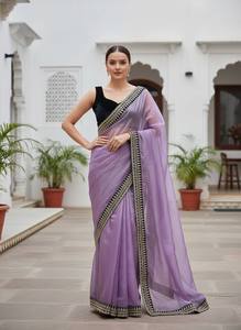 . Saree Sone Net de créateur avec broderie de paillettes et bordure en velours, accompagné d'un élégant haut en velours - Product Image 3
