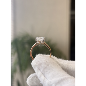 Anillo de compromiso solitario exclusivo con diamante cultivado en laboratorio Princess, diseño de tallo dividido, 2.01CT VS EF, oro macizo para mujer - Product Image 3