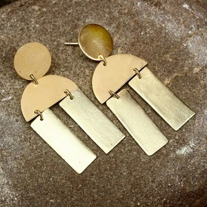 Pendientes de Latón Resistentes al Agua, Acabado Duradero, Pendientes de Latón con Acabado Liso, Precio de Fábrica al por Mayor, Artesanía en Metal - Product Image 4