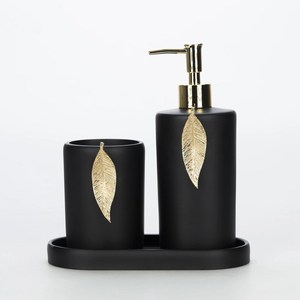 ชุดอุปกรณ์ห้องน้ำเรซิ่นสีดำและสีทองเพ้นท์มือรักษ์โลก สไตล์โมเดิร์น - Product Image 5