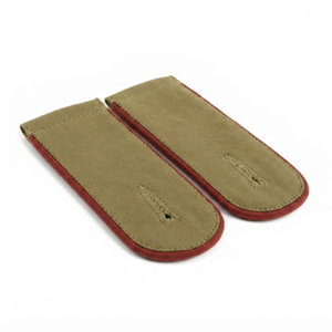 Fournisseur en gros d'épaulettes de style officier général brodées et garnies de crinoline carmin pour uniforme de cérémonie - Product Image 3