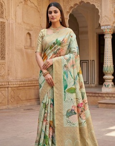 Sari Tradicional Indio de Seda Banarasi con Trabajo de Tejido Zari para Bodas y Eventos Festivos, Atuendo para Mujer - Product Image 1