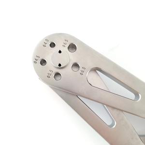 Pince à torsion de fil orthopédique en acier inoxydable, outil de bouclage de fil multi-trous, instrument chirurgical pour plier et couper le fil - Product Image 5
