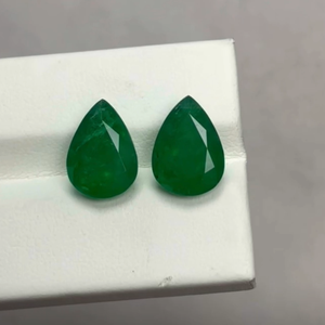 Natural Emerald Pair Pear Shape Green Loose Gemstone High Quality for Jewelry Design - Product Image 1