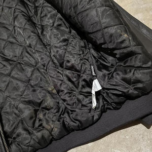 Blouson aviateur en cuir de chèvre noir vintage pour homme, coupe ajustée, design moderne et élégant, veste en cuir tendance. - Product Image 5