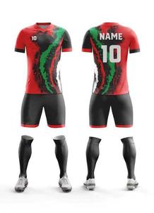 Uniformes de football professionnels tendance de haute qualité, respirants, 100% polyester, imprimés par transfert thermique, logo personnalisé, durables - Product Image 4