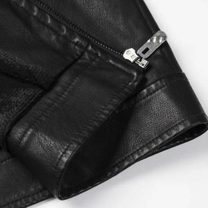 Nueva Chaqueta de Cuero Ecológica Acolchada Estilo Urbano con Logotipo Frontal para Hombre Precio al por Mayor - Product Image 6