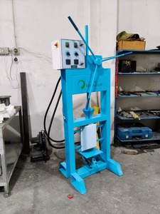 Máquina de Moldeo por Inyección de Plástico Manual en Oferta, Equipo de Moldeo de Plástico Operado a Mano para Pequeñas Empresas y Talleres - Product Image 5