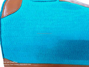 Meilleures ventes de coussinets de selle de cheval sarcelle de 18mm sur mesure en cuir beige véritable avec logo coussin en feutre synthétique emballage personnalisé - Product Image 2