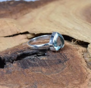 Bague de fiançailles en argent sterling 925 avec pierre précieuse en quartz bleu naturel en forme de cœur, faite à la main, cadeau d'amour pour femmes - Product Image 6