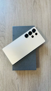 Smartphone S25 Ultra 5G Édition Or, Processeur Deca Core, Prise en charge de l'anglais, Caméra haute définition, Grand écran OLED 120Hz, Idéal pour le gaming - Product Image 2