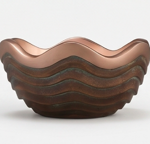 Bol à fruits en céramique moderne avec un design ondulé pour un usage domestique, finition polie durable, ton cuivre, plat de service décoratif - Product Image 3