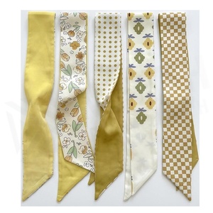Women's <b>Square</b> <b>Silk</b> <b>Scarf</b> Floral Print Elegant Multi-Functional Outdoor Fashion Accessory All Seasons - Product Image 2