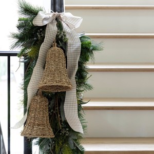 Campana colgante de hierba marina tejida a mano, mejor precio, adorno de hierba marina sostenible, campanas de Navidad - Product Image 6