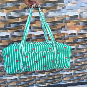 Bolsa Deportiva de Yoga y Gimnasio de Algodón de Lujo Acolchada con Estampado Rajasthani, Amplia, Duradera, Ligera, con Cierre y Gran Capacidad - Product Image 3