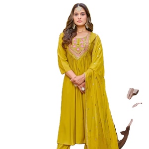 Nouveau haut et pantalon de travail à broderie lourde en soie romaine Viscos avec travail de séquence Chinon Dupatta - Product Image 1