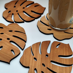 Ensemble de sous-verres en bois artisanal en forme de feuille de Monstera, sous-verres en bois naturel, protège-tables en forme de feuille tropicale pour tasses à café, mugs - Product Image 5