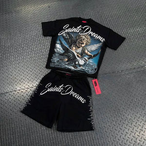 Conjunto de Camiseta y Pantalones Cortos Unisex de Estilo Urbano con Pedrería y Estampado DTG, Color Negro Lavado, Personalizado y de Alta Calidad para Hombre - Product Image 6