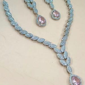 Ensemble de bijoux de mariée en diamant américain classique Collier et boucles d'oreilles en deux pièces pour mariage Style classique à la mode - Product Image 1