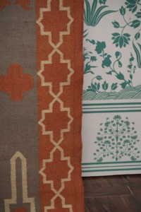 Tapis de salon marocain géométrique Kilim fait main, rectangulaire, en laine et acrylique, à poils moyens, avec envers antidérapant en latex, écologique - Product Image 2