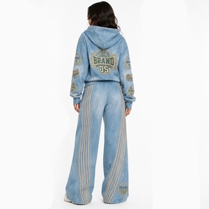 Ensemble de survêtement deux pièces personnalisé à capuche pour femmes et hommes, style streetwear décontracté, sweat à capuche court zippé et pantalon large unisexe - Product Image 5