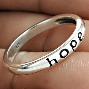 แหวนเงินแท้ 925 ดีไซน์เก๋ ราคาส่ง งานแฮนด์เมดลาย Hope แหวนเงินเรียบง่าย สไตล์โบฮีเมียน - Product Image 2