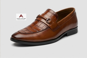 Mocassins de luxe pour hommes en cuir marron à motif crocodile, à bout rond, pour tenues professionnelles et semi-formelles - Product Image 4