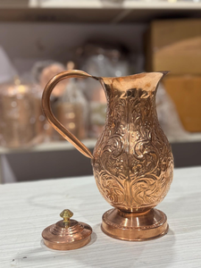 เหยือกน้ำทองแดงสลักลายพร้อมฝาปิด เหยือกเสิร์ฟงานฝีมือประณีตสำหรับบ้านหรู โรงแรม ร้านอาหาร ภาชนะบนโต๊ะอาหาร - Product Image 2
