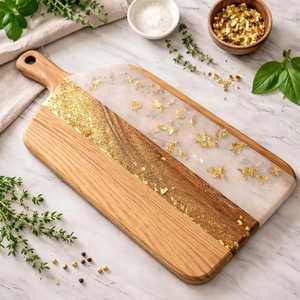 Planche de service ronde artisanale en résine et bois d'acacia, motif vague marine bleue, plateau à charcuterie circulaire en époxy, cadeau - Product Image 4