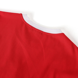 Camiseta Casual de Punto para Hombre, Cuello Redondo, Manga Corta, Corte Regular, Color Sólido Rojo con Ribete en Contraste 2027 - Product Image 5