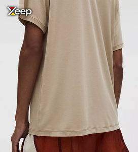 Camiseta Deportiva Ligera Informal para Mujer XEEP, Personalizable, Corte Holgado, Manga Corta, Transpirable, Cuello en V, Tejido de Punto con Letras - Product Image 4