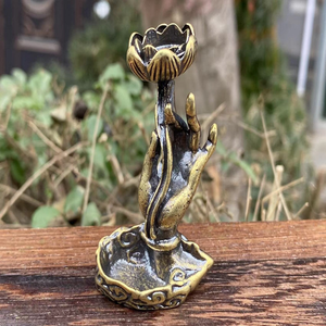 Brûleur d'encens en métal durable, écologique, de style indien, conçu pour un usage domestique, avec options personnalisables - Product Image 1