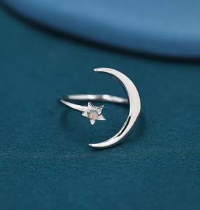 Grande bague Opale Lune et Étoile en argent sterling, argentée ou dorée, avec opale ornée, modèle Nouvelle Lune ouverte, bague statement - Product Image 2