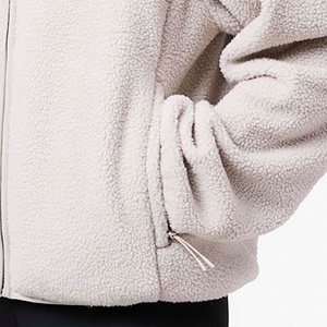 Chaqueta polar para mujer, 340 GSM, térmica, cálida, transpirable, acolchada, de secado rápido, con cremallera completa, antipilling, para senderismo, camping y viajes. - Product Image 5
