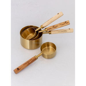 Tazas medidoras perfectas con acabado dorado Tazas de metal de excelente calidad con asas sólidas Juego de 4 tazas medidoras de diferentes tamaños - Product Image 4