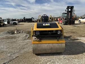 Rodillo Compactador de Asfalto Vibratorio Caterpillar Diésel de 10-16 Toneladas al por Mayor con Alta Eficiencia y Bajo Consumo de Combustible - Product Image 4