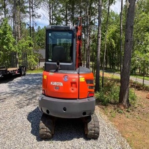 Mini-excavatrice Kubota KX040-4 avec moteur et boîte de vitesses - Puissance compacte 4170 kg, 1000-2500 heures pour applications polyvalentes - Product Image 4
