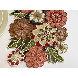 Camino de Mesa de Algodón 100% Bordado Floral de Lujo Hecho a Mano en India para Uso en el Hogar y Hoteles, Decoración para Bodas y Fiestas - Product Image 4