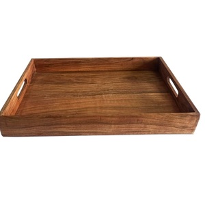 Bandeja de Servir de Madera Hecha a Mano con Diseño Elegante para Servir Desayuno, Almuerzo y Cena, y para Decoración del Hogar - Product Image 1