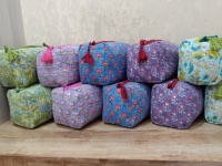 Tas kosmetik quilt Motif tangan asli 2 buah, Set 100% katun dengan lapisan plastik dalam dan kantong dalam