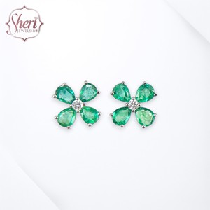 [Sheri Jewels] Women's 18K Solid White Gold Four Leaves Diamond & Pear Shape <b>Emerald</b> Claw Setting <b>Stud</b> Earrings Anniversary Gift - Product Image 1